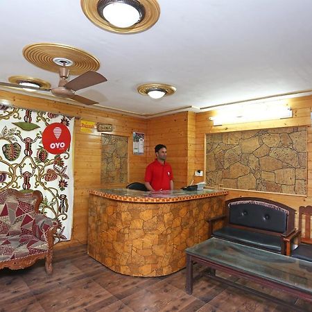 Oyo Flagship Hotel Palace Pahalgam Exterior photo